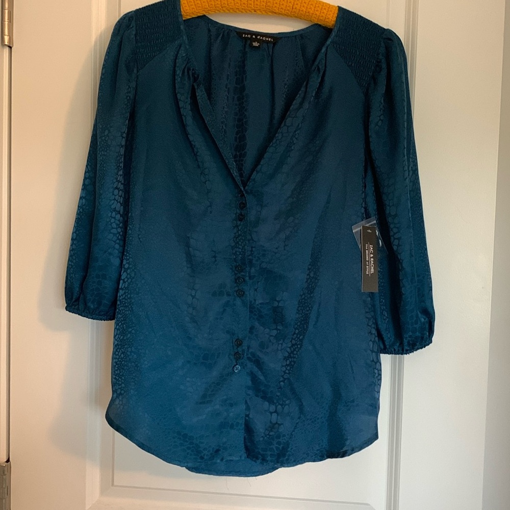 Zac & Rachel size small teal 3/4 length sleeve blouse.